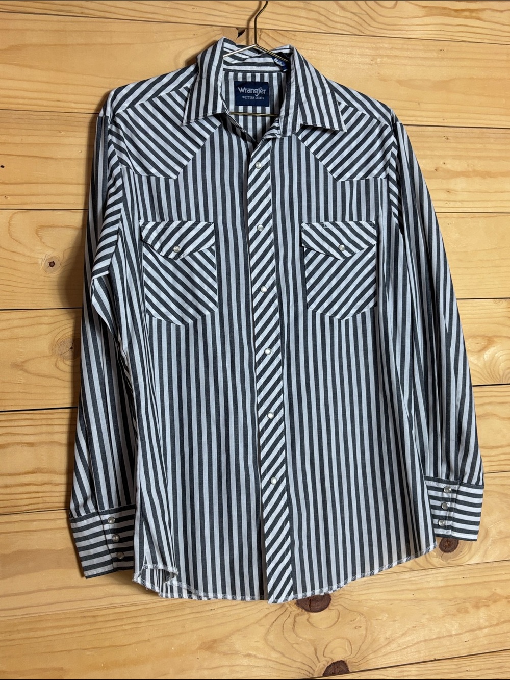 Wrangler vintage western pearl button shirt size M